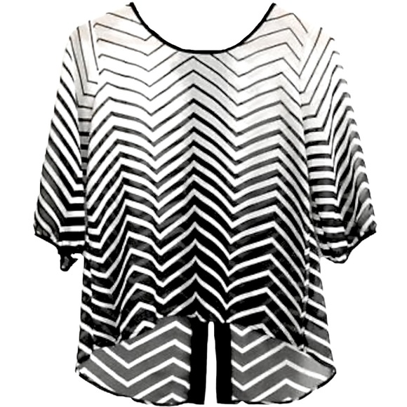 iZ Byer 📌 size small black white chevron sheer 3/4 sleeve scoop neck curved hem - Picture 2 of 16